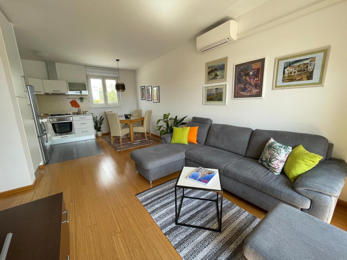 Lipa Apartment Zagreb Buitenkant foto