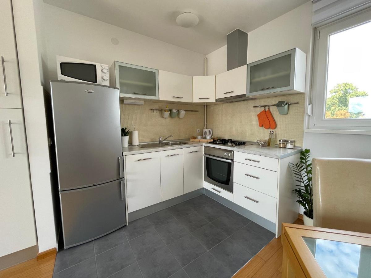 Lipa Apartment Zagreb Buitenkant foto
