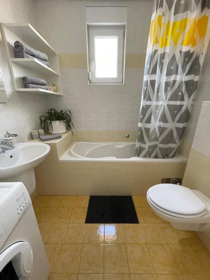 Lipa Apartment Zagreb Buitenkant foto